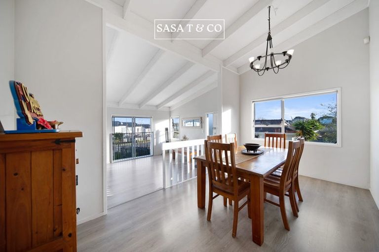 Photo of property in 185 Mahia Road, Wattle Downs, Auckland, 2103