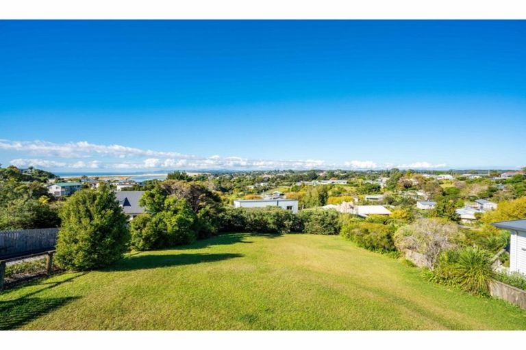 Photo of property in 52 Cullen Street, Mangawhai Heads, Mangawhai, 0505