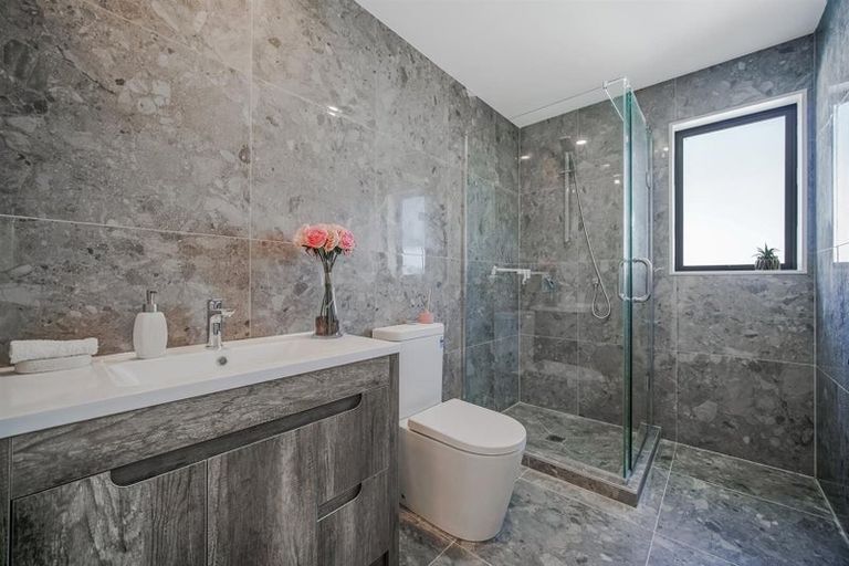 Photo of property in 58a Crestview Rise, Papakura, 2110