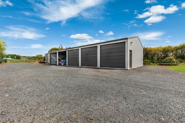 Photo of property in 890 Findlay Road, Pukorokoro / Miranda, Miranda, 2473