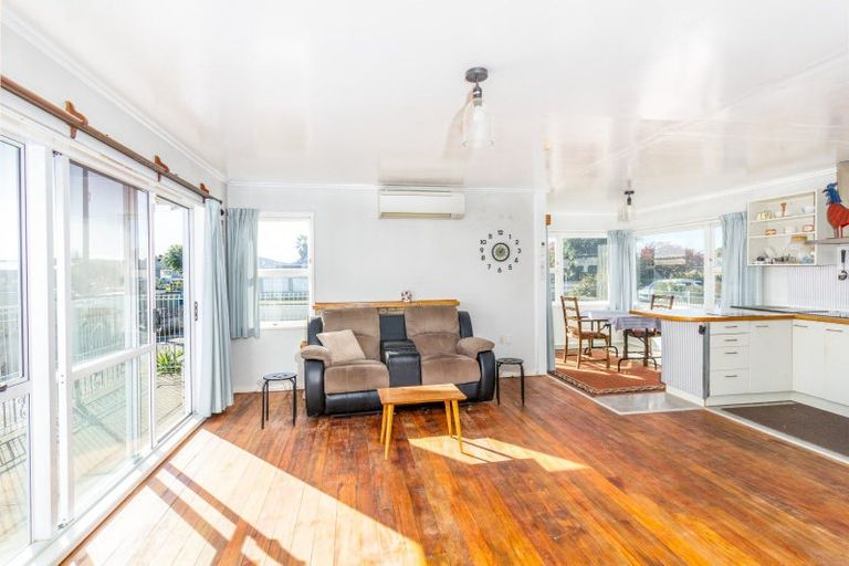 Photo of property in 83 Wycliffe Street, Onekawa, Napier, 4110