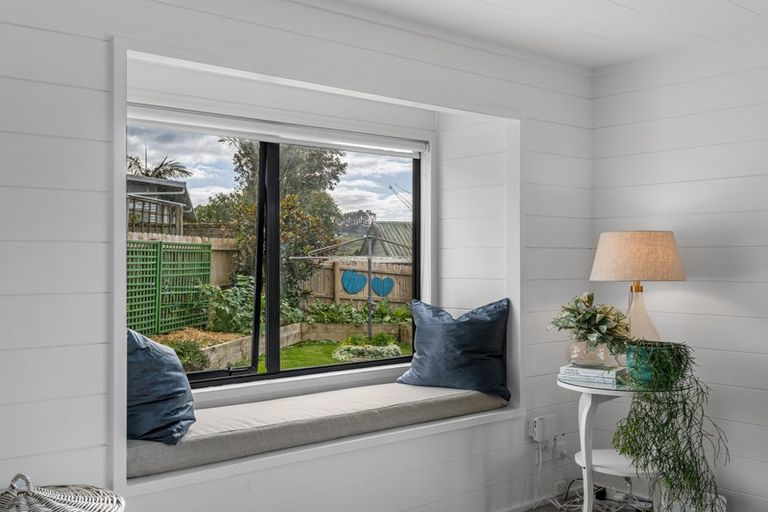 Photo of property in 2 Kassa Rise, Helensville, 0800