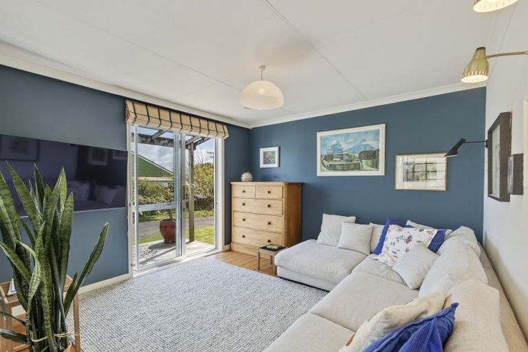 Photo of property in 5 Harris Street, Waitara, 4320