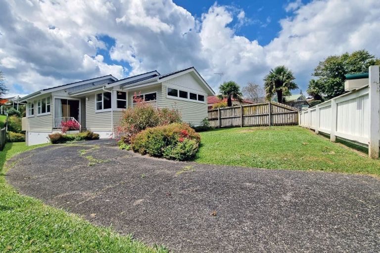 Photo of property in 58 Mcdowell Crescent, Hillcrest, Auckland, 0627