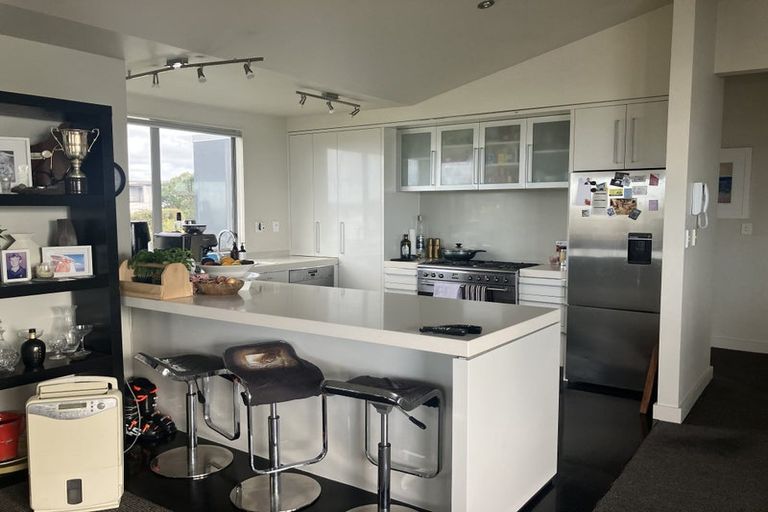 Photo of property in 34 Beach Road, Castor Bay, Auckland, 0620