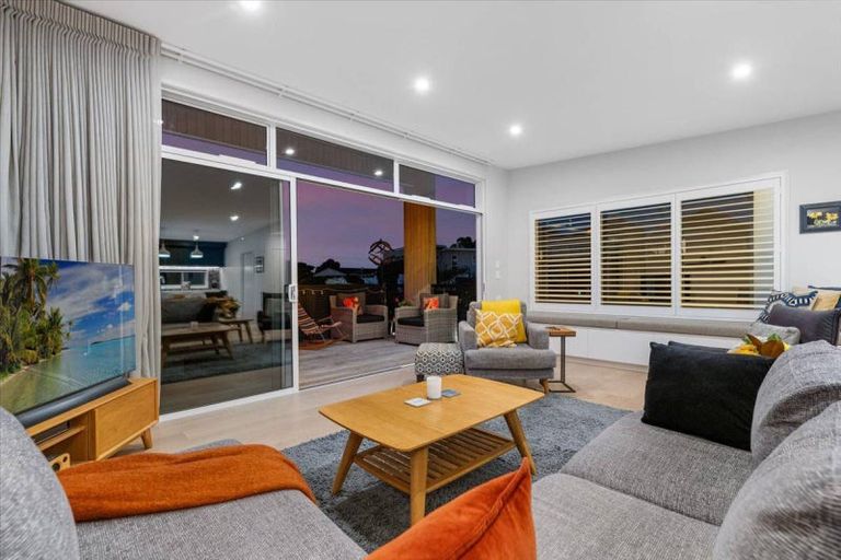 Photo of property in 2 Laing Place, Otumoetai, Tauranga, 3110