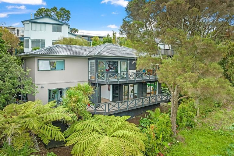 Photo of property in 2/2 Parr Terrace, Castor Bay, Auckland, 0620