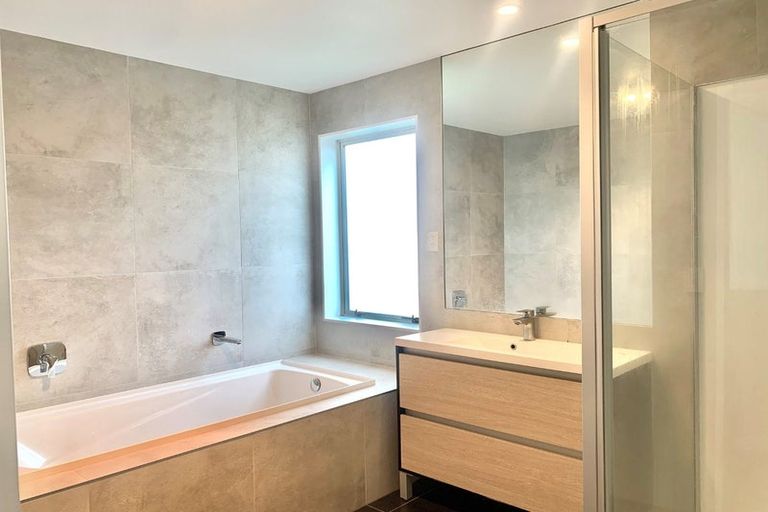 Photo of property in 40 Eyton Kay Road, Hobsonville, Auckland, 0616