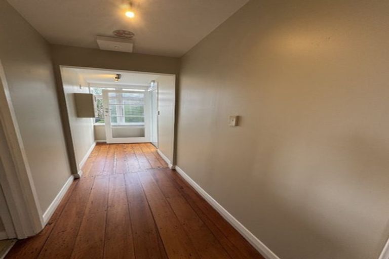 Photo of property in 77 Brougham Street, Mount Victoria, Wellington, 6011