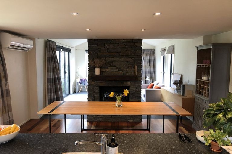 Photo of property in 2b Amber Close, Arthurs Point, Queenstown, 9371