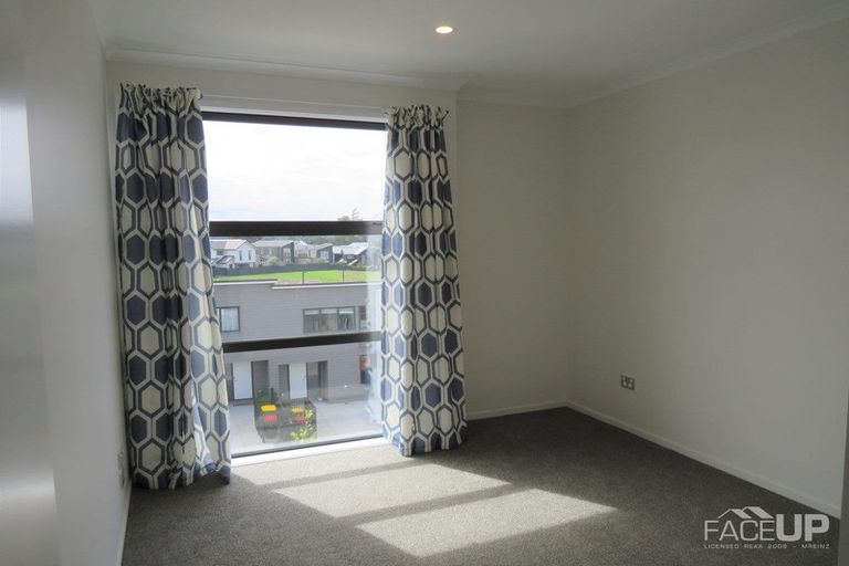 Photo of property in 20 Raranga Lane, Hobsonville, Auckland, 0616