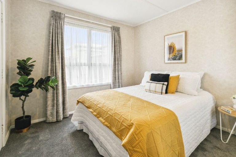 Photo of property in 365 Main Road, Tawa, Wellington, 5028