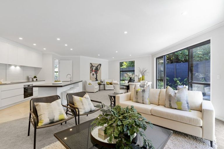 Photo of property in 17 Fordyce Avenue, Sunnyhills, Auckland, 2010