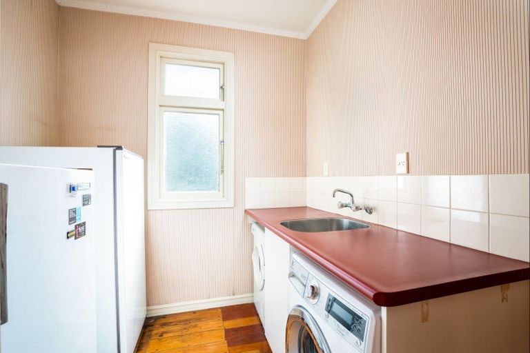 Photo of property in 1 Kahikatea Street, Inglewood, 4330