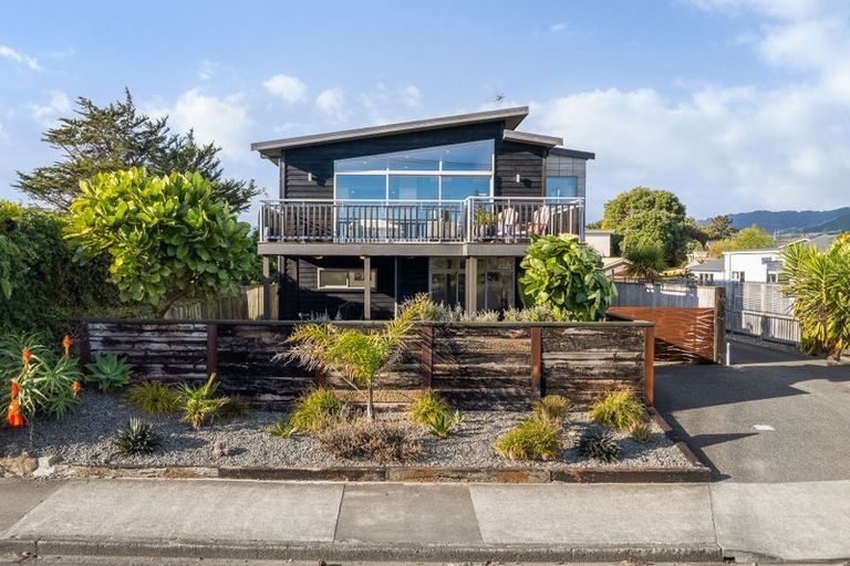 Photo of property in 20b Wharemauku Road, Raumati Beach, Paraparaumu, 5032