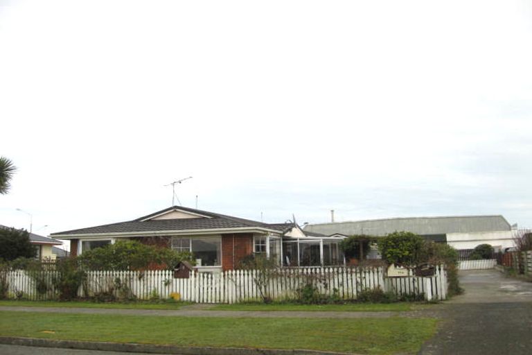 Photo of property in 2/11 Maitland Street, Strathern, Invercargill, 9812