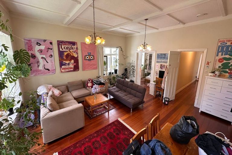 Photo of property in 1/17 Clifton Terrace, Kelburn, Wellington, 6012