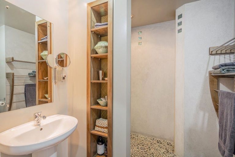 Photo of property in 24 Pye Place, Hot Water Beach, Whitianga, 3591