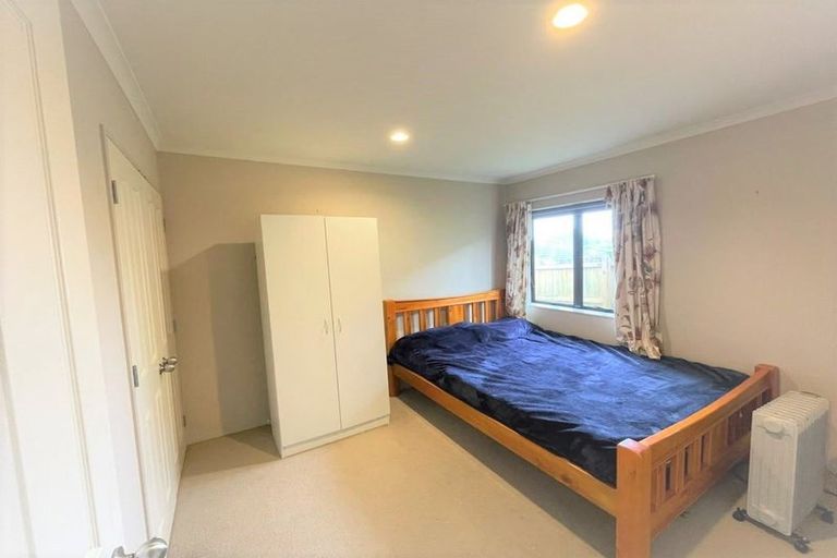 Photo of property in 10a Waione Avenue, Te Atatu Peninsula, Auckland, 0610