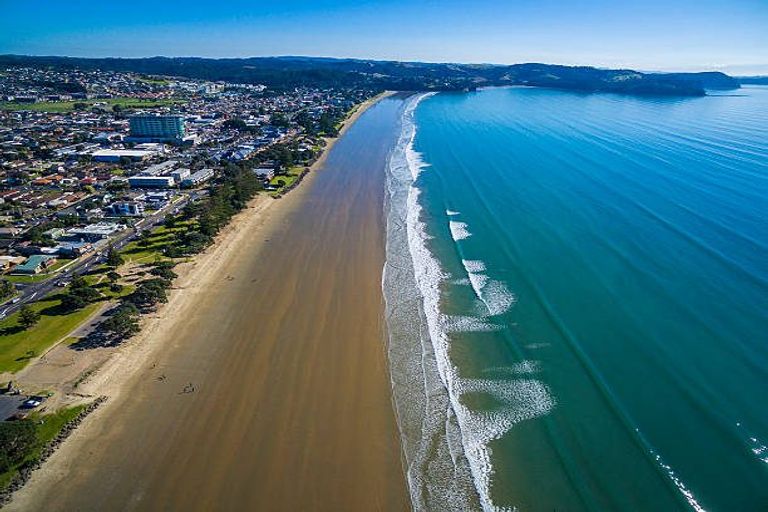 Photo of property in 27 Kotuitui Drive, Wainui, 0992