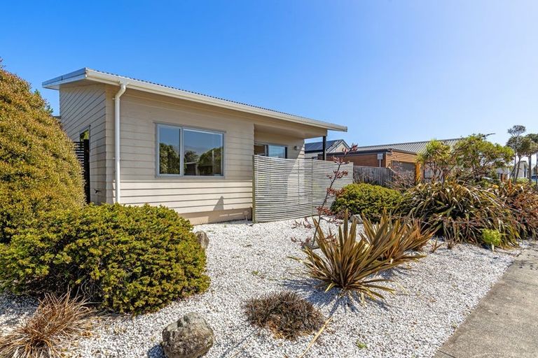 Photo of property in 3 Mcrae Gardens, Kaikoura Flat, Kaikoura, 7371