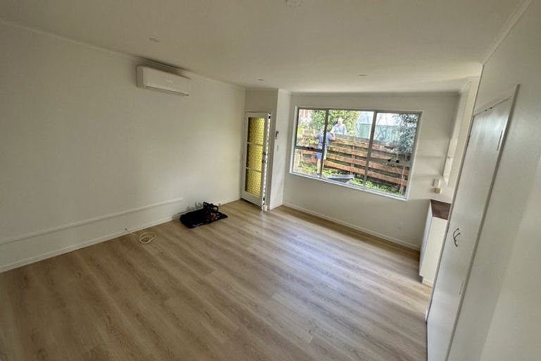 Photo of property in 2/39 Littlejohn Street, Hillsborough, Auckland, 1042
