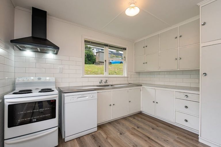 Photo of property in 80 Dowse Drive, Maungaraki, Lower Hutt, 5010