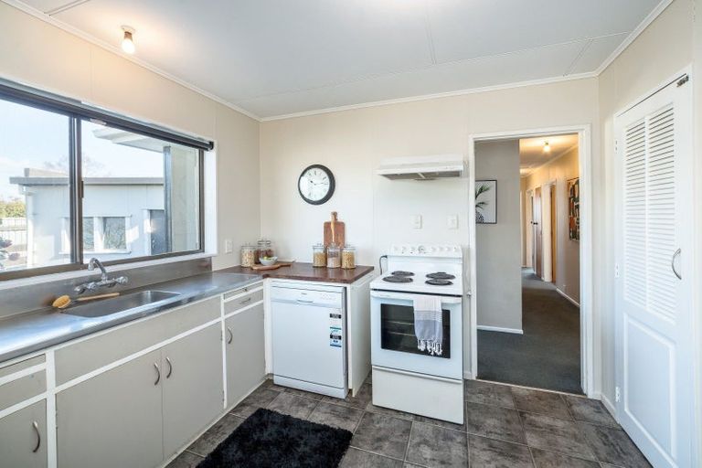 Photo of property in 20 Fisher Place, Carterton, 5713