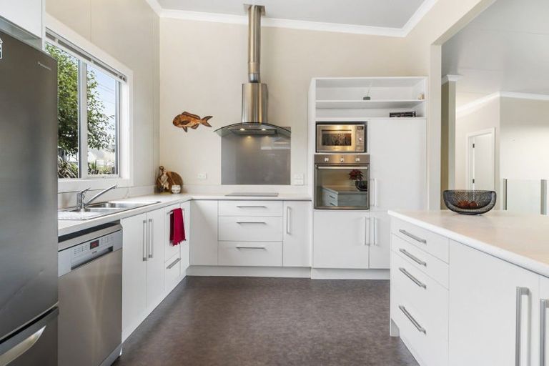 Photo of property in 64 Mckerrow Street, Shiel Hill, Dunedin, 9013