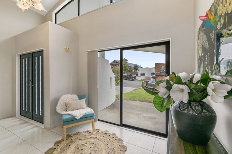Photo of property in 31 Summit Road, Fairfield, Lower Hutt, 5011