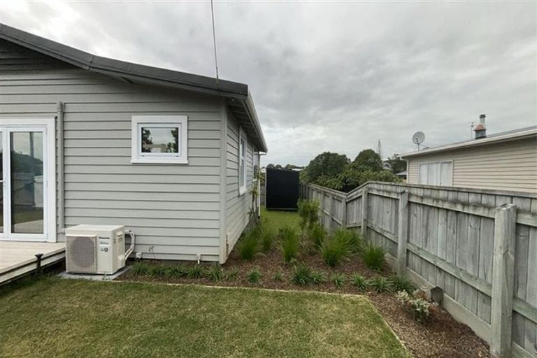 Photo of property in 197 Seaview Road, Westown, New Plymouth, 4310