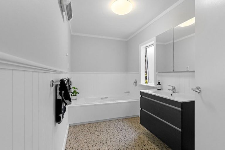 Photo of property in 8 Korimako Road, Days Bay, Lower Hutt, 5013