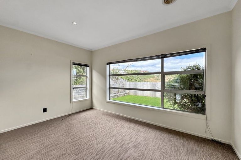 Photo of property in 74 Amesbury Drive, Churton Park, Wellington, 6037