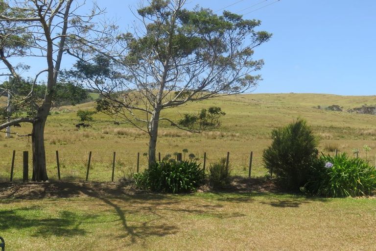 Photo of property in 38 Paradise Road, Coopers Beach, 0420