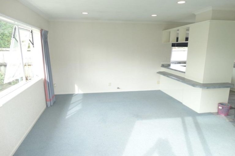 Photo of property in 92 Bob Charles Drive, Golflands, Auckland, 2013