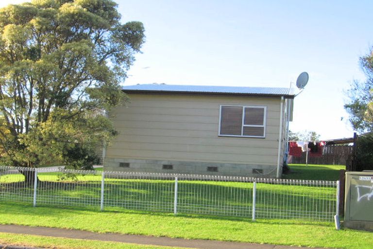 Photo of property in 20 Dillon Crescent, Clover Park, Auckland, 2019