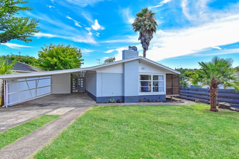 Photo of property in 6 Lawrence Crescent, Hillpark, Auckland, 2102