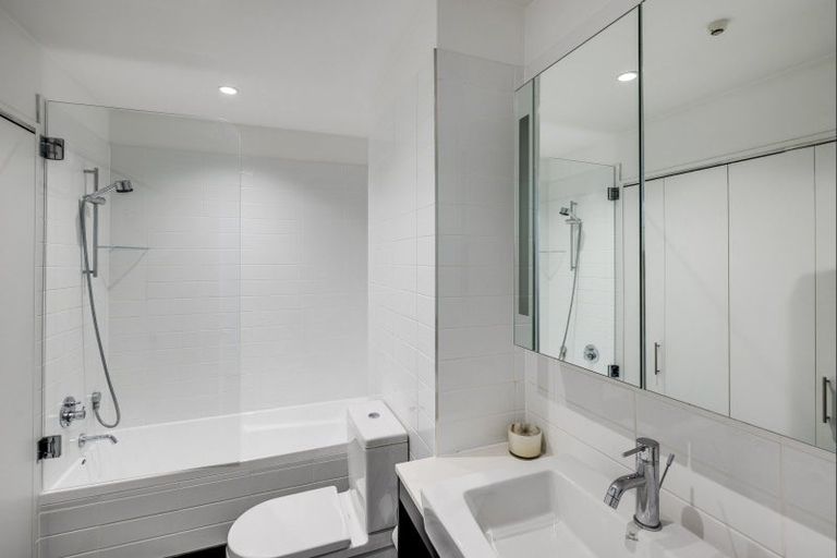 Photo of property in 504/7 Humber Street, Pandora, Napier, 4110