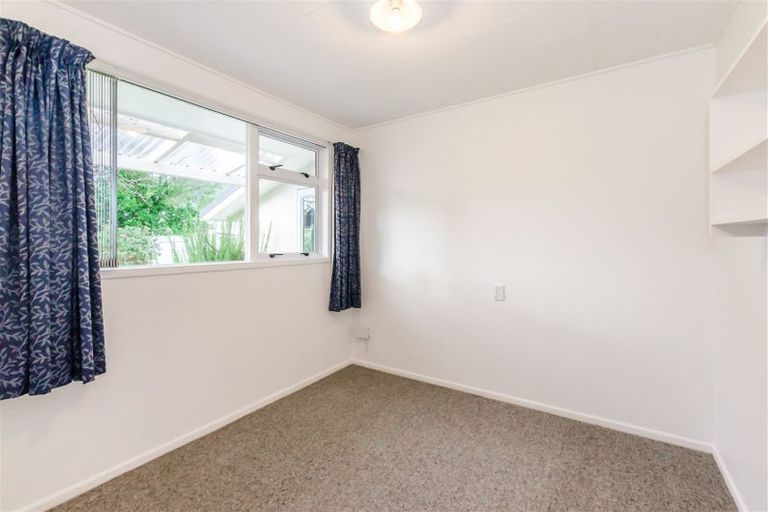 Photo of property in 9 Lesley Grove, Waikanae, 5036