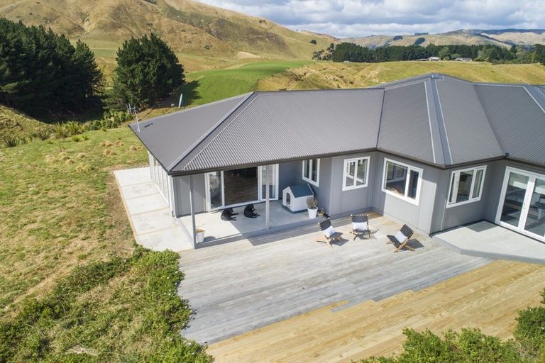 Photo of property in 52 Highland View Drive, Tokomaru, Palmerston North, 4474