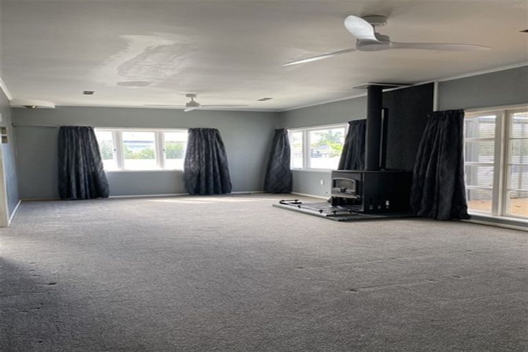 Photo of property in 32 Grove Road, Papakura, 2110