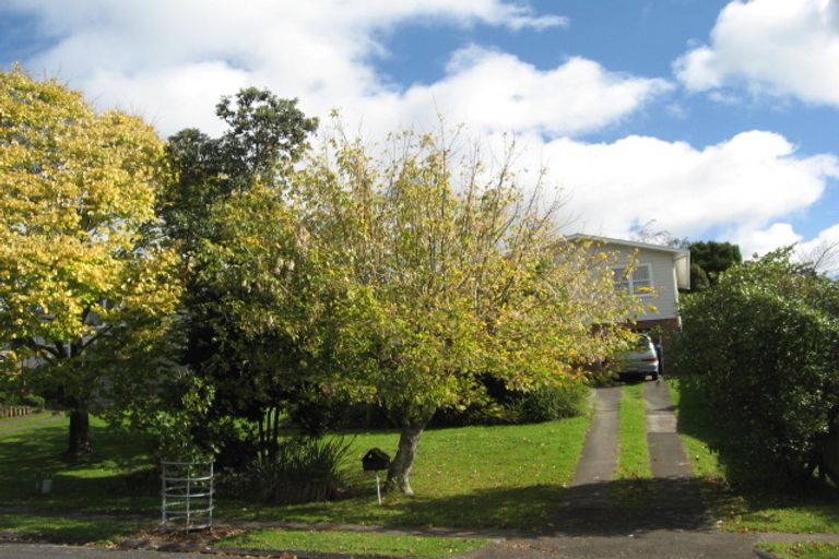 Photo of property in 61 Beechdale Crescent, Pakuranga Heights, Auckland, 2010