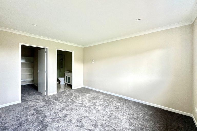 Photo of property in 8b Kelvyn Grove, Hillpark, Auckland, 2102