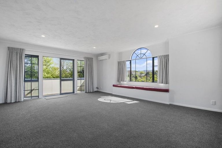 Photo of property in 17 Tokay Place, Huapai, Kumeu, 0810