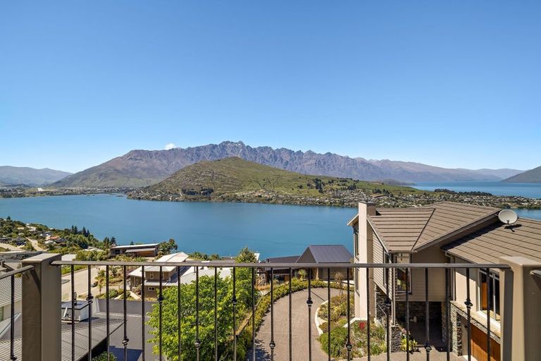 Photo of property in 6a Lancewood Lane, Queenstown, 9300
