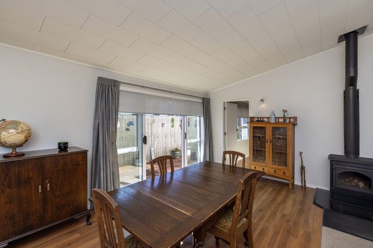 Photo of property in 71 Donovan Road, Paraparaumu Beach, Paraparaumu, 5032