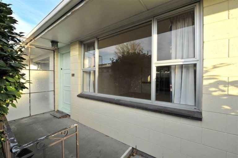 Photo of property in 2/15 Brake Street, Upper Riccarton, Christchurch, 8041