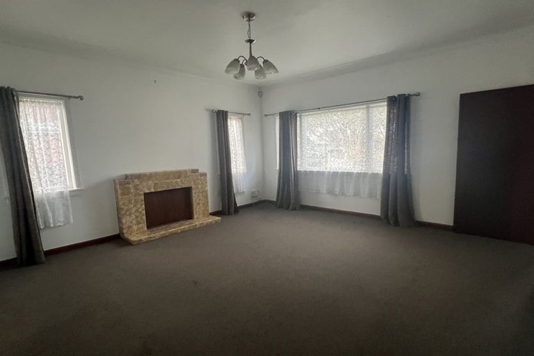 Photo of property in 102 Kolmar Road, Papatoetoe, Auckland, 2025