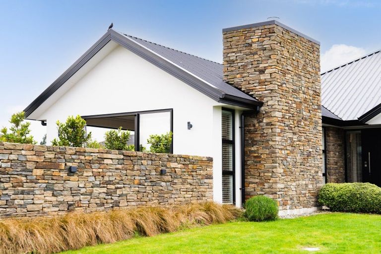 Photo of property in 18 Caledonia Drive, Mosgiel, 9024