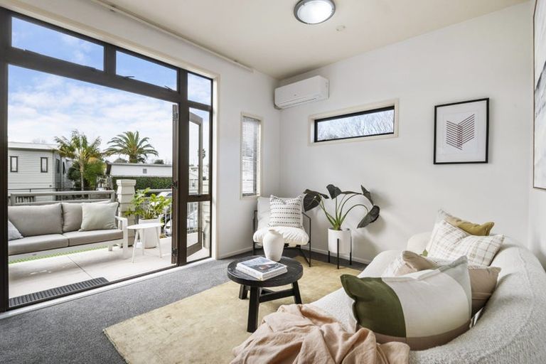 Photo of property in The Grange, 36/92 Bush Road, Albany, Auckland, 0632